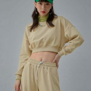 chic cropped sweatshirt for women   sleek & youthful style 1595