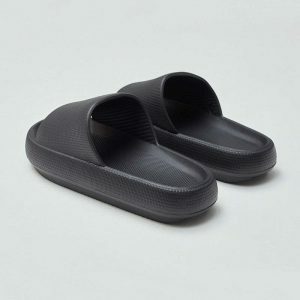 youthful anti slip summer sandals   trendy & comfortable 8471